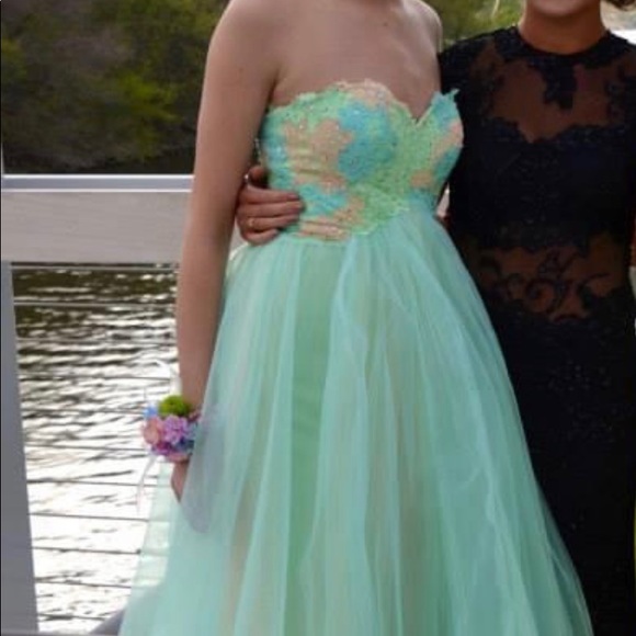 Sherri Hill Prom Dress - Picture 6 of 6